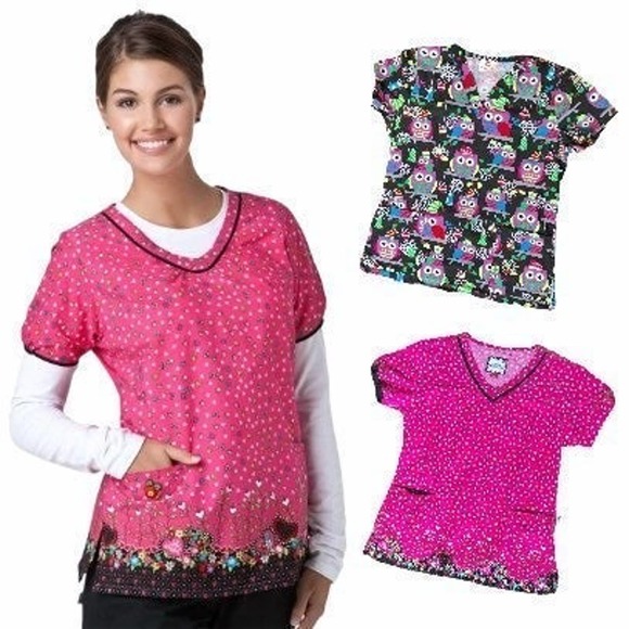 Scrub Top Bundle Mary Engelbreit & Owls Small - Picture 1 of 10